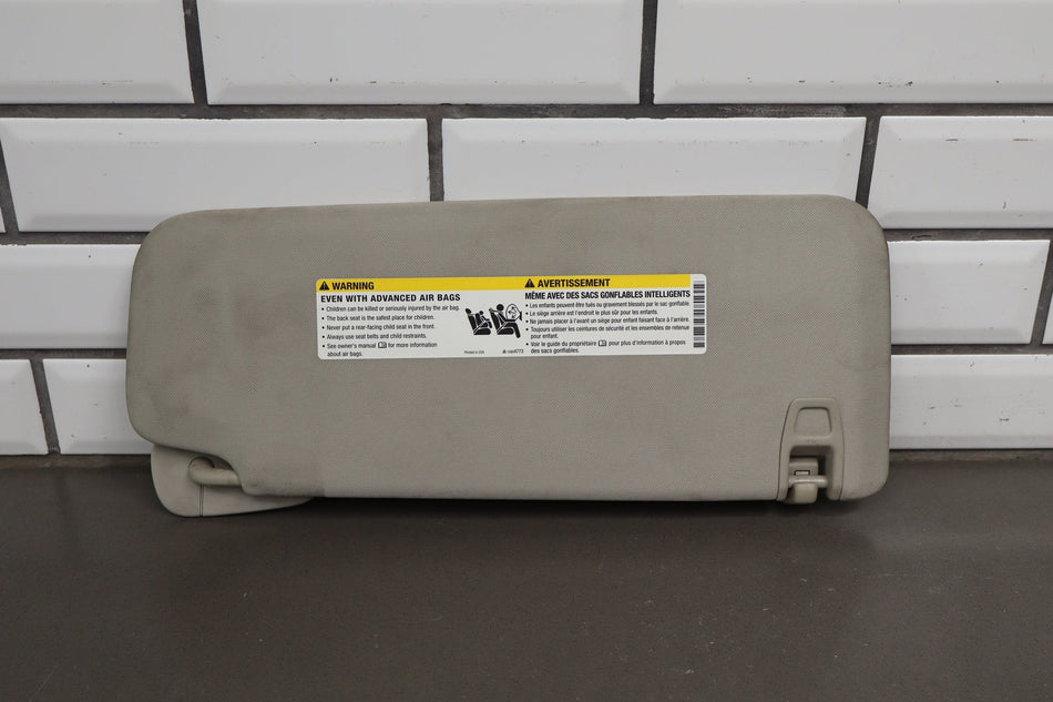 2007-2014 GMC Yukon Sun Visor Pair Illuminated Ebony 194