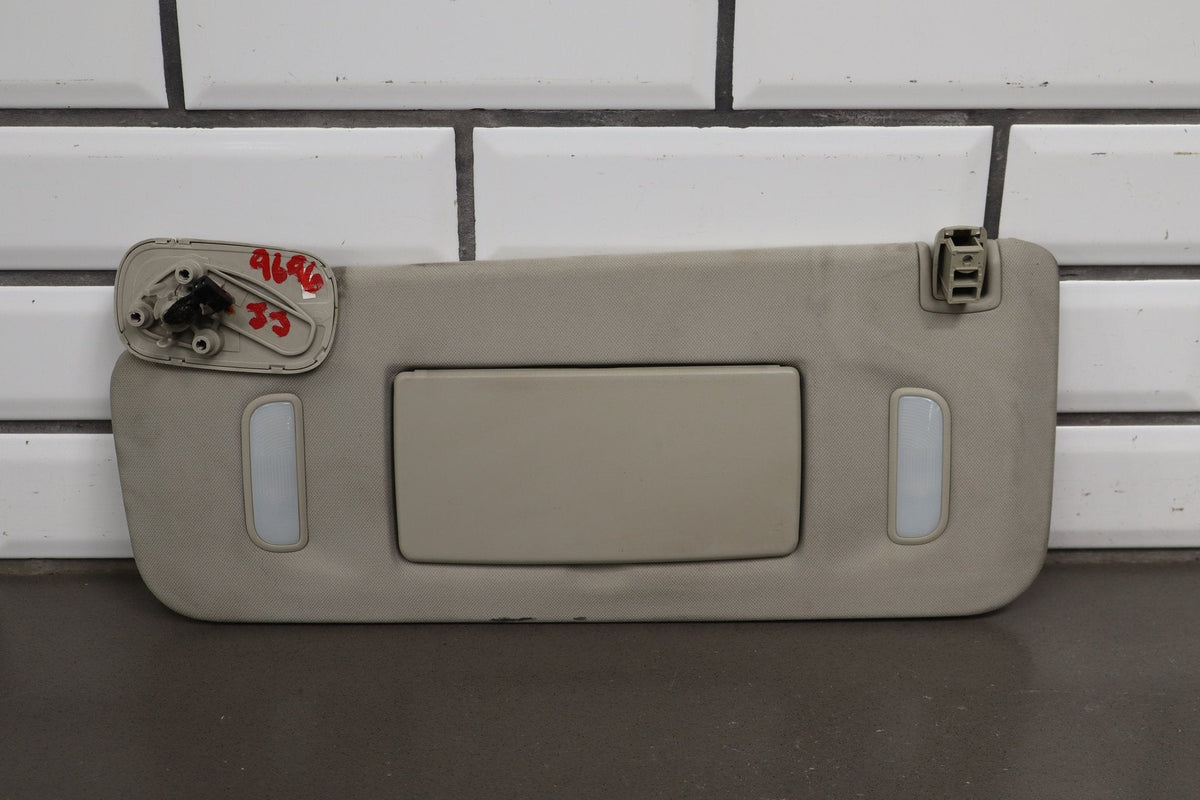 2007-2014 GMC Yukon Sun Visor Pair Illuminated Ebony 194