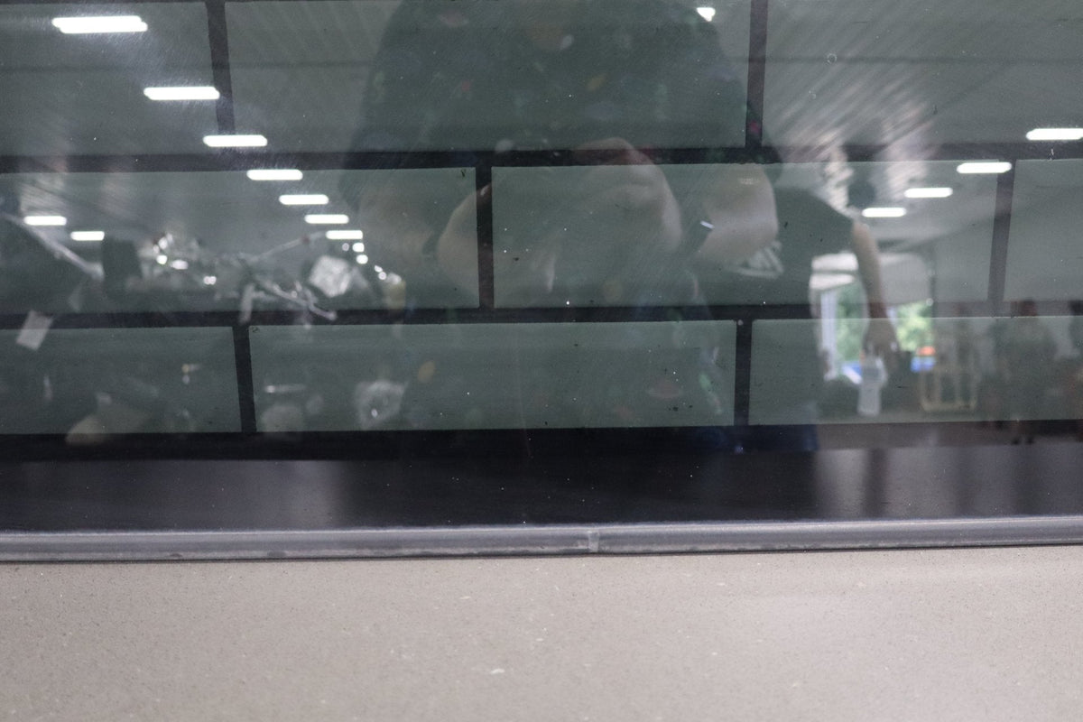 2007-2014 GMC Yukon Sunroof Glass Panel OEM 22815953