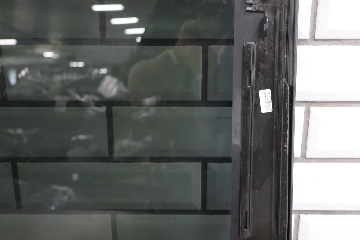 2007-2014 GMC Yukon Sunroof Glass Panel OEM 22815953