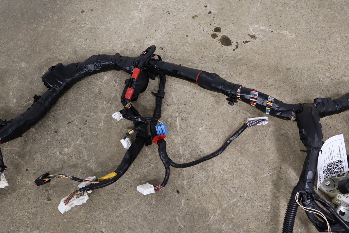 2007-2014 Toyota FJ Cruiser 4x2 Dash Wiring Harness OEM