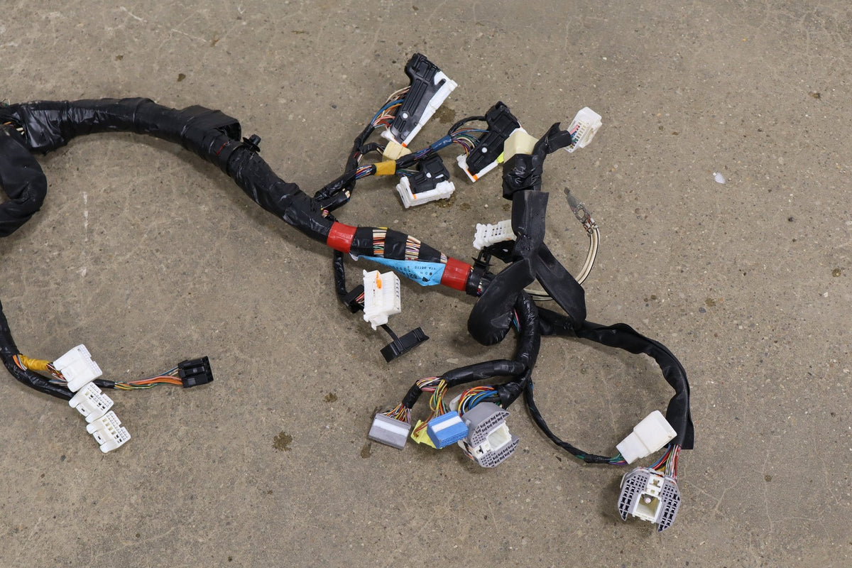 2007-2014 Toyota FJ Cruiser 4x2 Dash Wiring Harness OEM