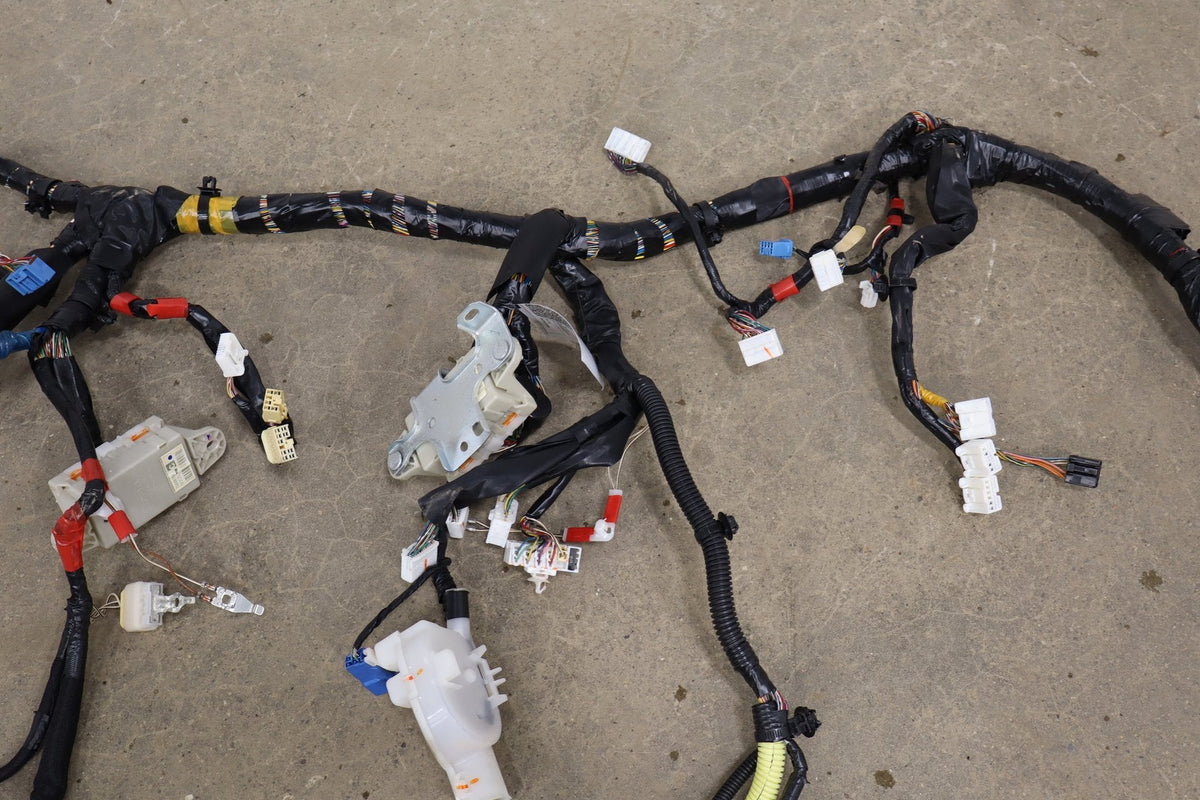 2007-2014 Toyota FJ Cruiser 4x2 Dash Wiring Harness OEM
