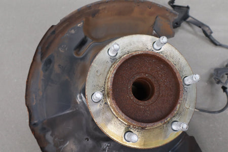2007-2014 Toyota FJ Cruiser 4x2 RWD Left Front Spindle