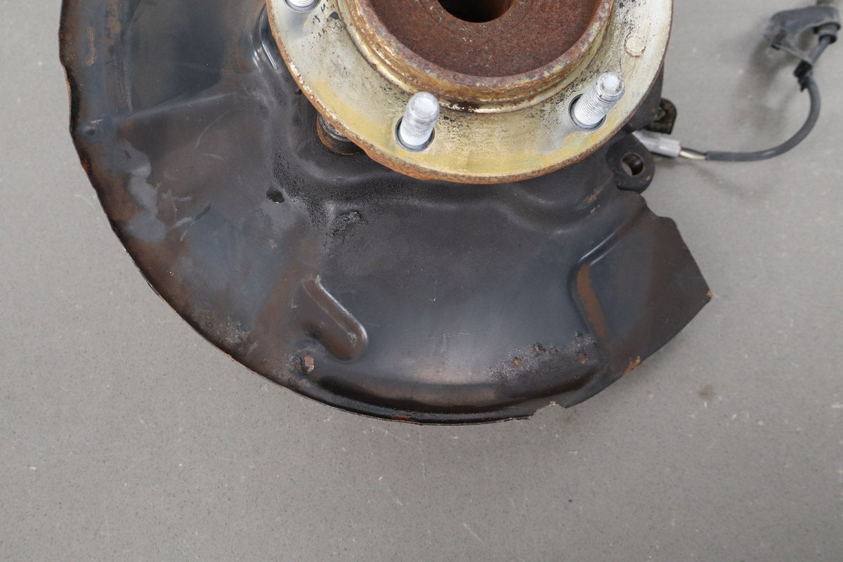 2007-2014 Toyota FJ Cruiser 4x2 RWD Left Front Spindle