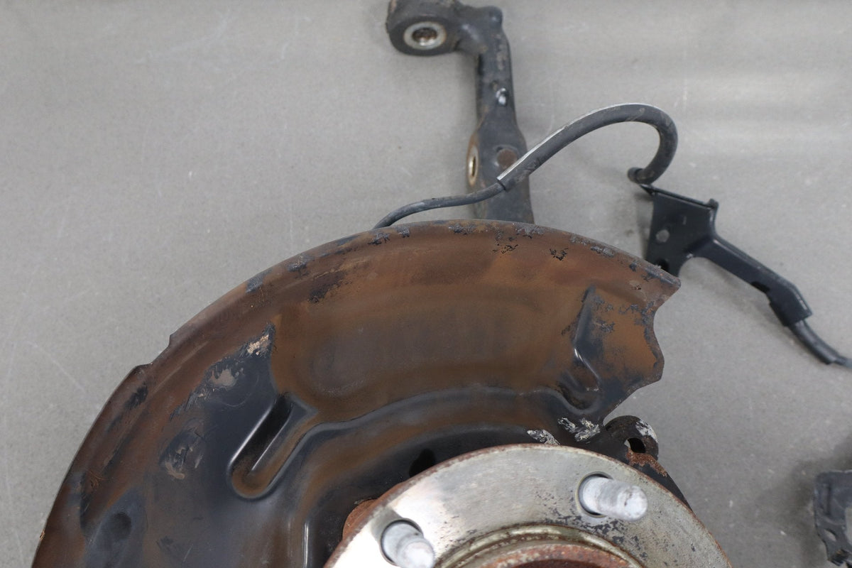 2007-2014 Toyota FJ Cruiser 4x2 RWD Left Front Spindle