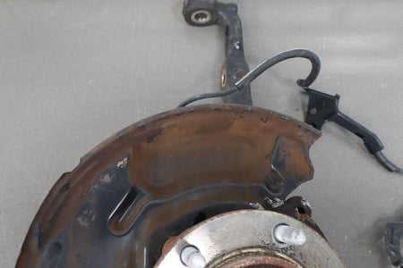 2007-2014 Toyota FJ Cruiser 4x2 RWD Left Front Spindle