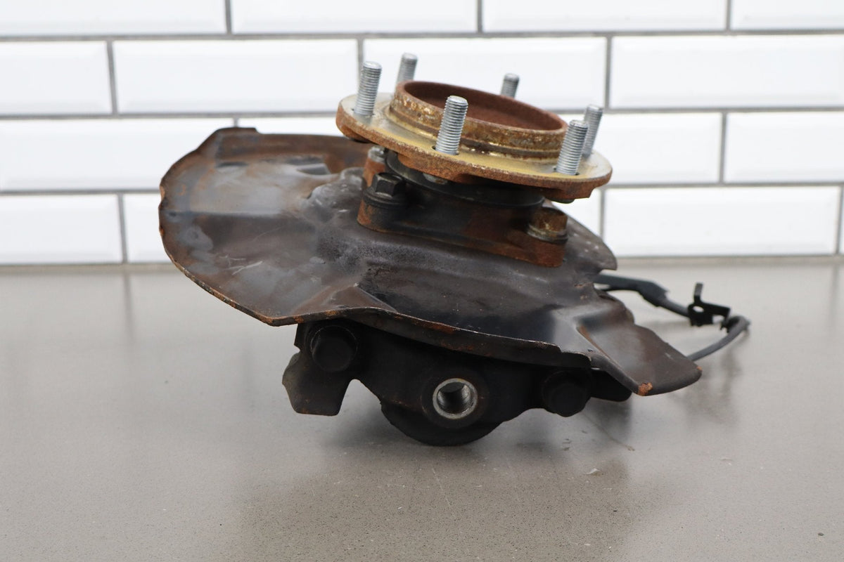 2007-2014 Toyota FJ Cruiser 4x2 RWD Left Front Spindle