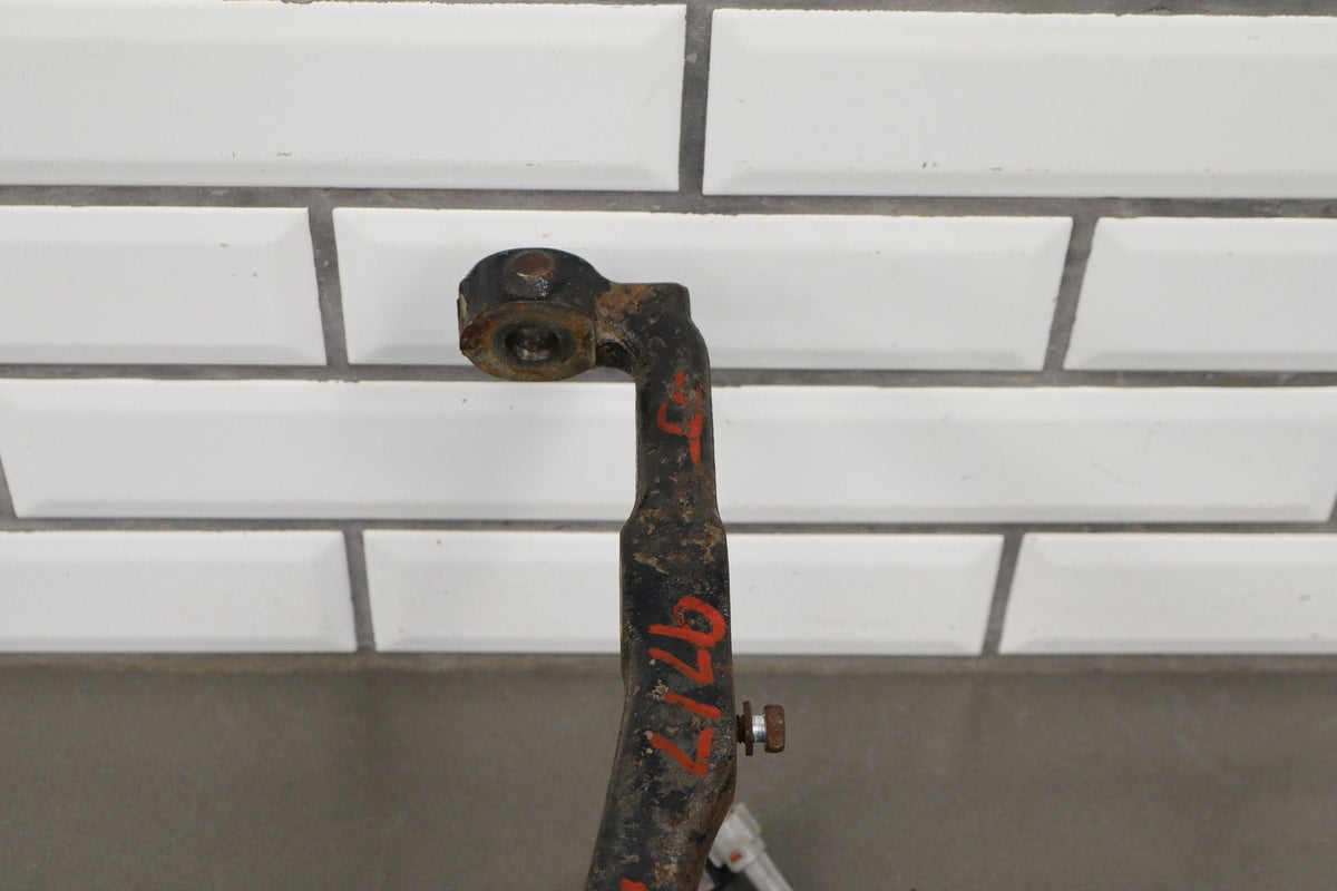 2007-2014 Toyota FJ Cruiser 4x2 RWD Right Front Spindle