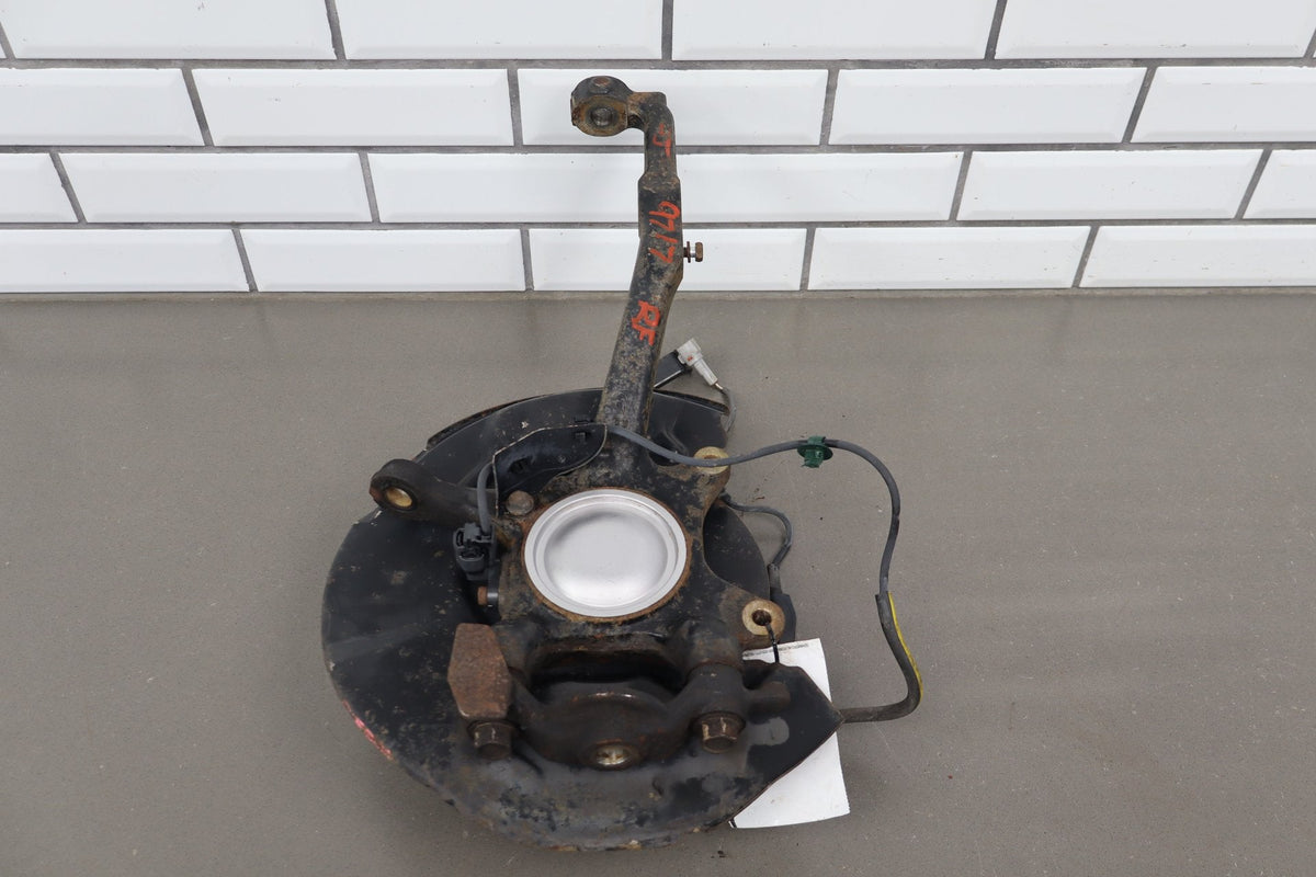 2007-2014 Toyota FJ Cruiser 4x2 RWD Right Front Spindle