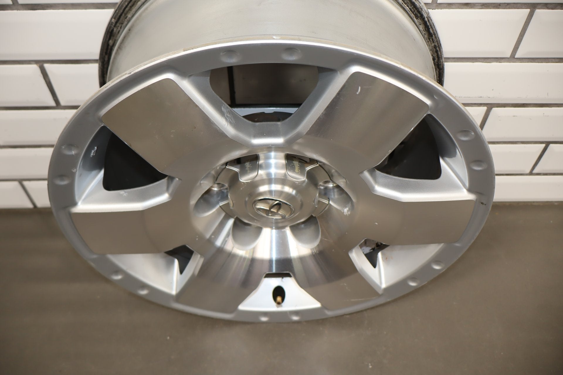 2007-2014 Toyota FJ Cruiser Alloy Wheel 4261135480 OEM