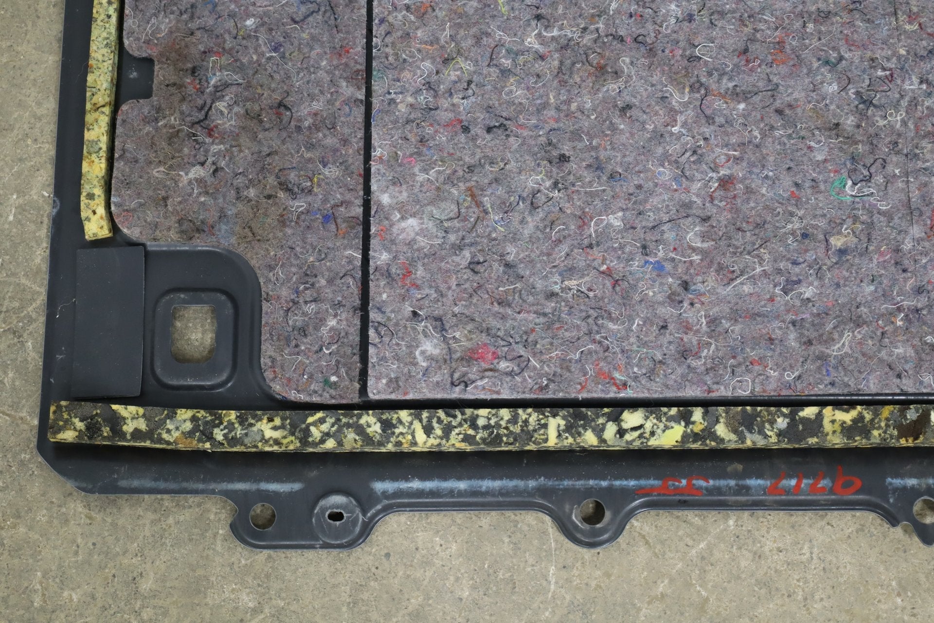 2007-2014 Toyota FJ Cruiser Cargo Cover OEM