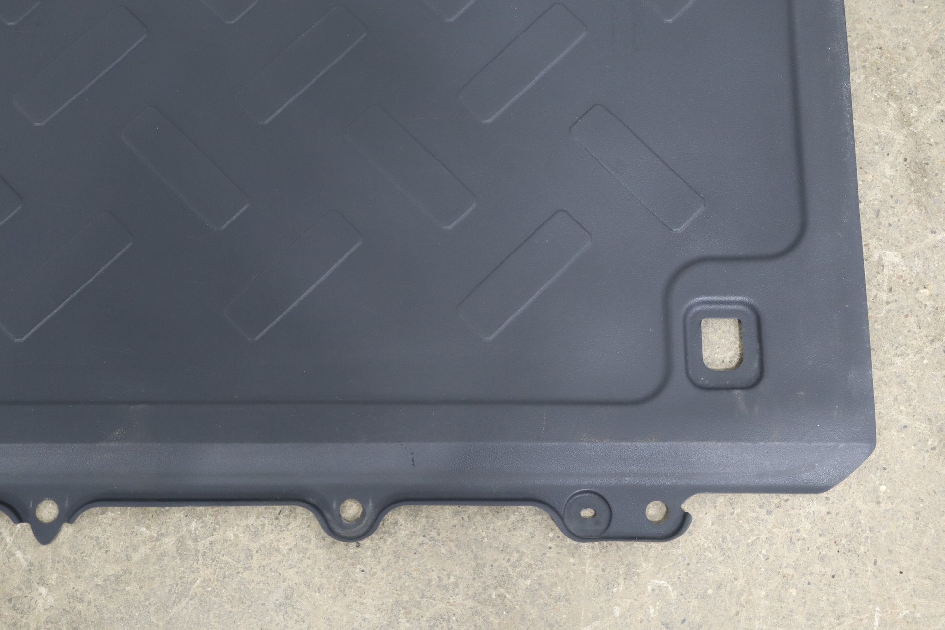 2007-2014 Toyota FJ Cruiser Cargo Cover OEM