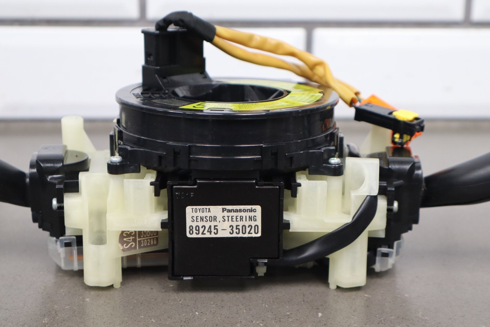 2007-2014 Toyota FJ Cruiser Combination Switch Angle Sensor 8924535020 OEM