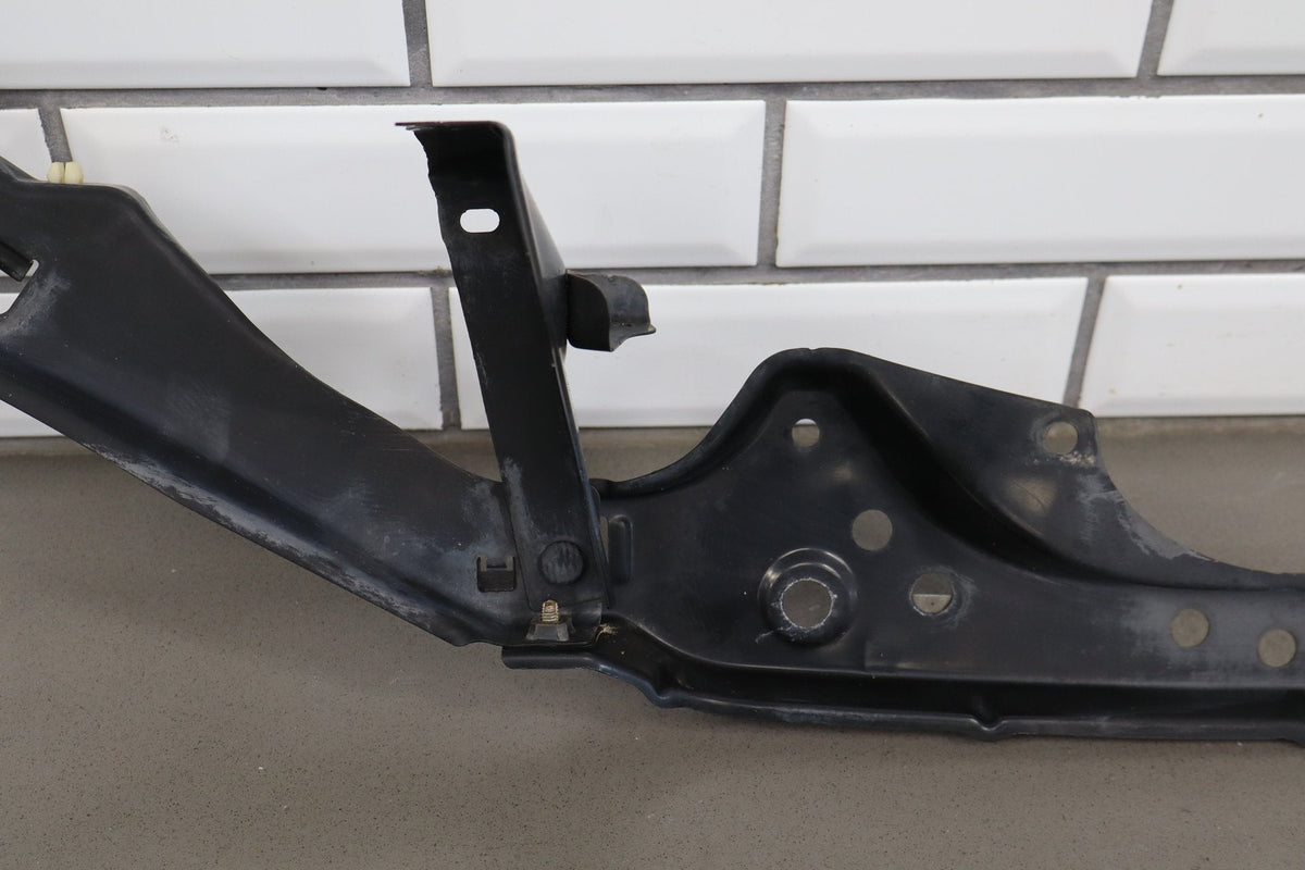 2007-2014 Toyota FJ Cruiser Front Bumper Retainer 5252135030 OEM