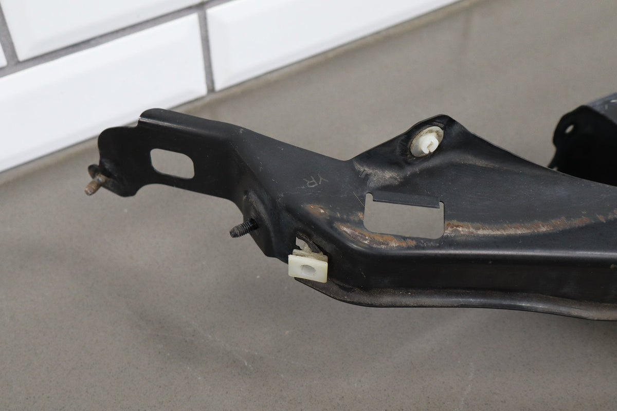 2007-2014 Toyota FJ Cruiser Front Bumper Retainer 5252135030 OEM