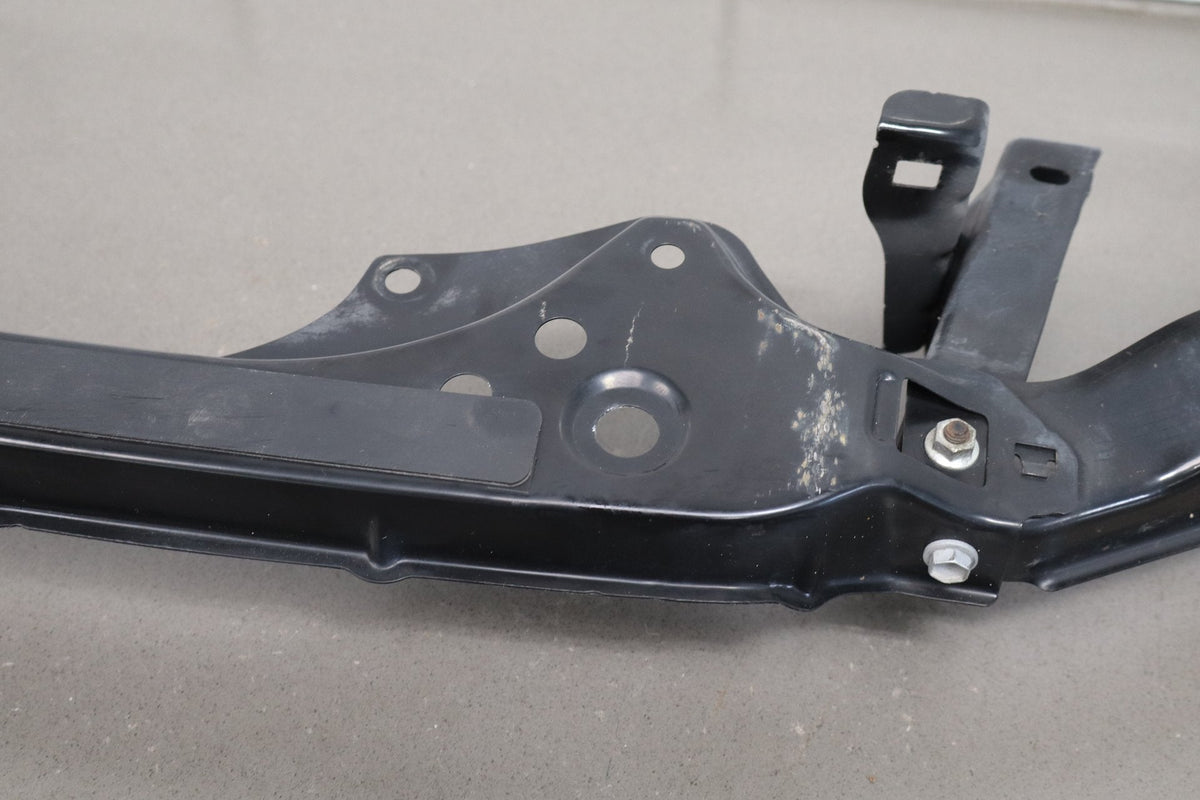 2007-2014 Toyota FJ Cruiser Front Bumper Retainer 5252135030 OEM