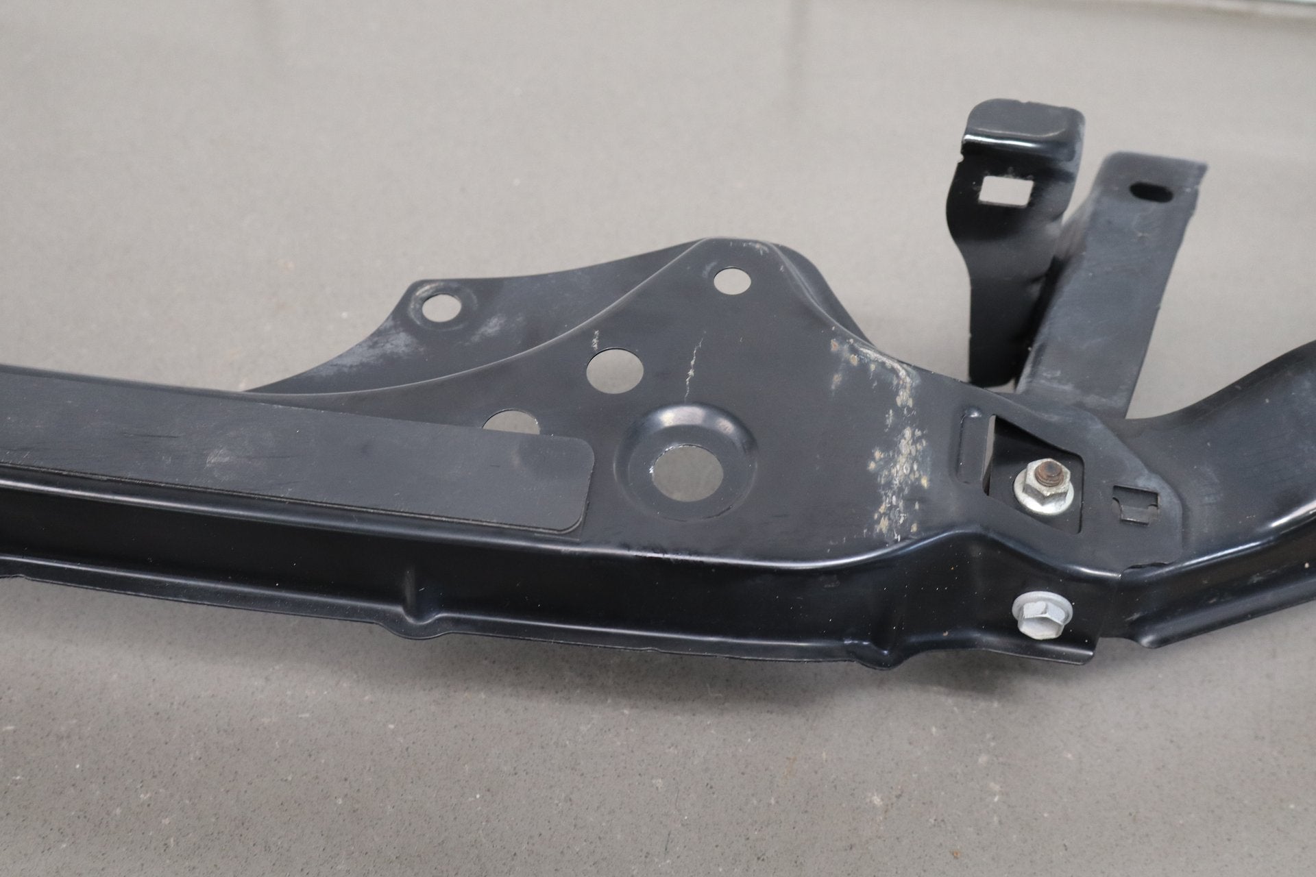 2007-2014 Toyota FJ Cruiser Front Bumper Retainer 5252135030 OEM