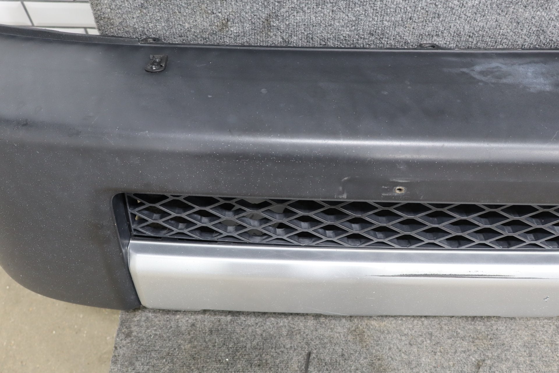 2007-2014 Toyota FJ Cruiser Front Bumper W/ Rebar OEM