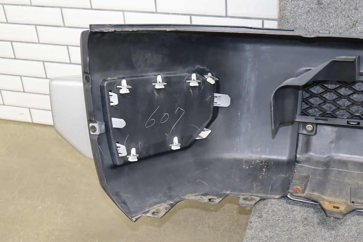 2007-2014 Toyota FJ Cruiser Front Bumper W/ Rebar OEM