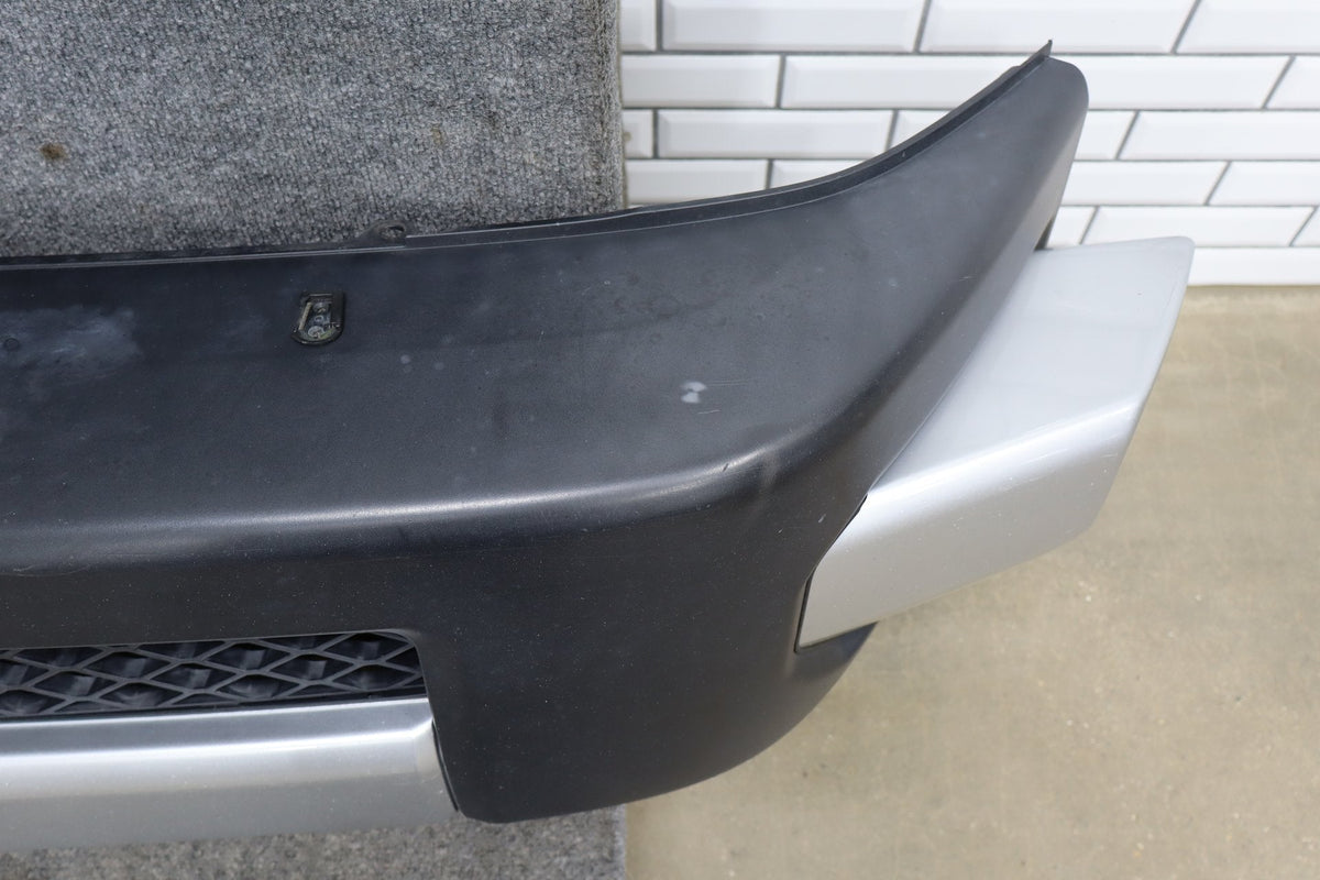 2007-2014 Toyota FJ Cruiser Front Bumper W/ Rebar OEM