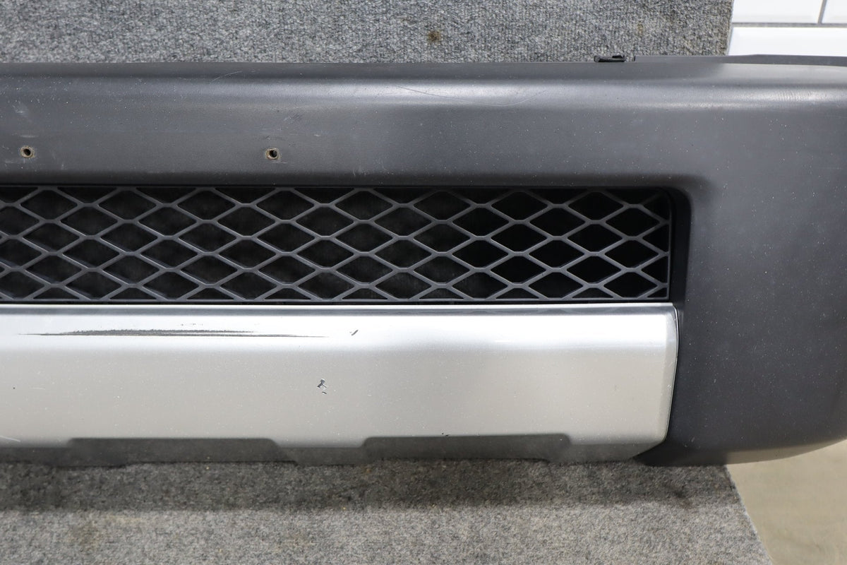 2007-2014 Toyota FJ Cruiser Front Bumper W/ Rebar OEM