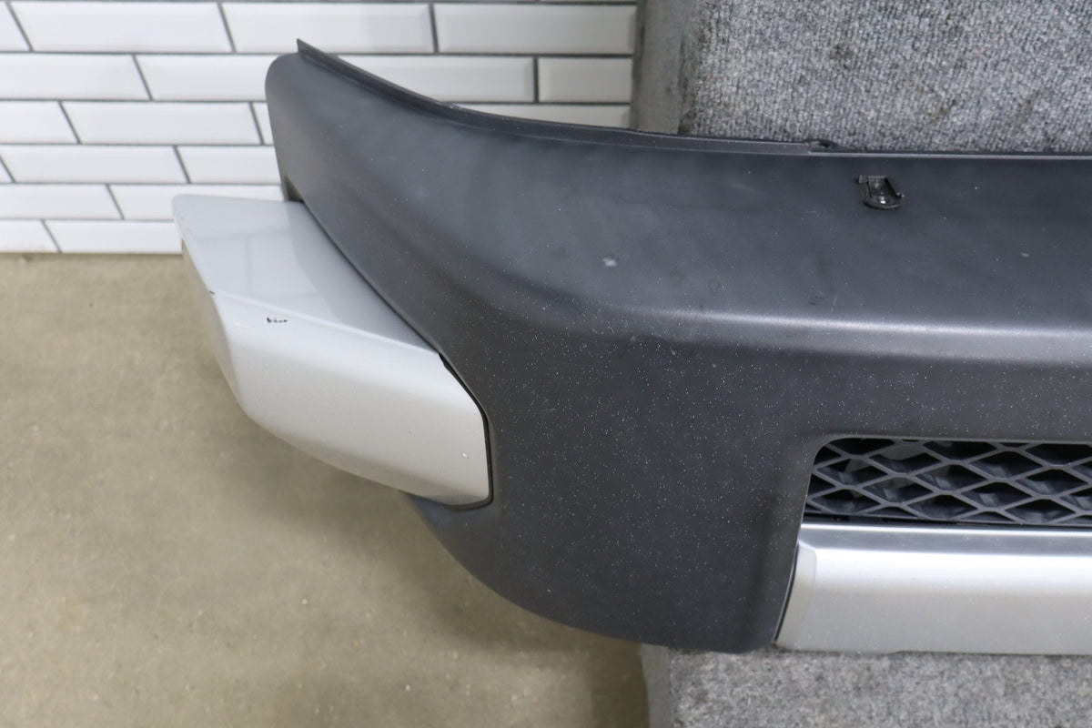 2007-2014 Toyota FJ Cruiser Front Bumper W/ Rebar OEM