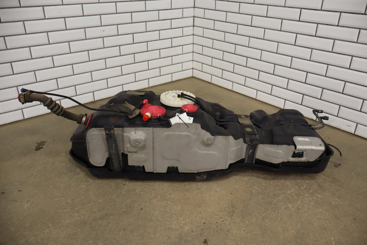 2007-2014 Toyota FJ Cruiser Fuel Tank 770013d551 OEM