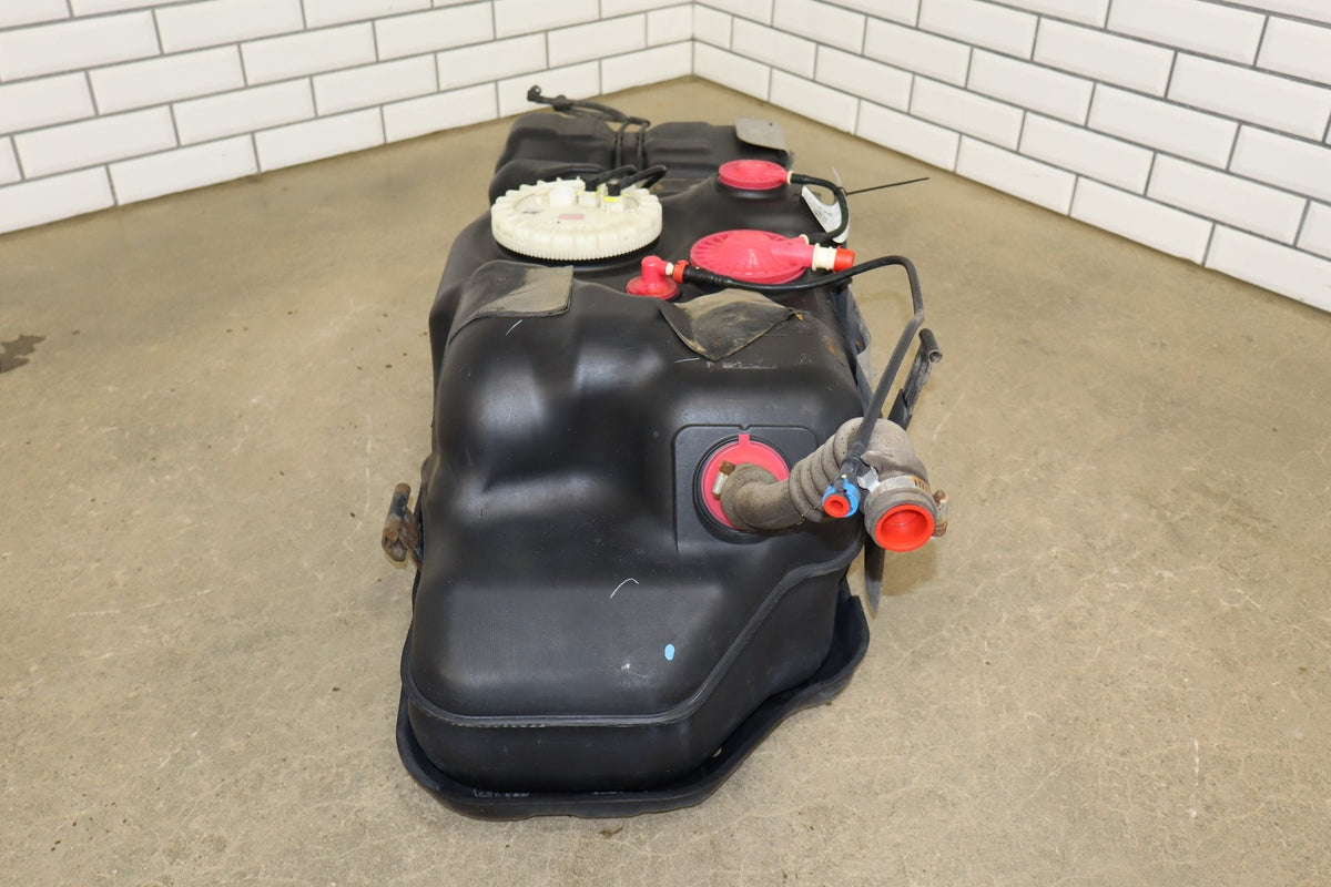 2007-2014 Toyota FJ Cruiser Fuel Tank 770013d551 OEM