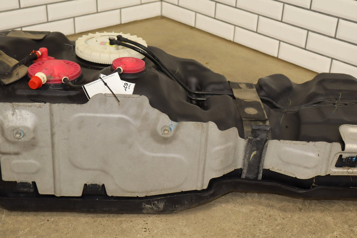 2007-2014 Toyota FJ Cruiser Fuel Tank 770013d551 OEM
