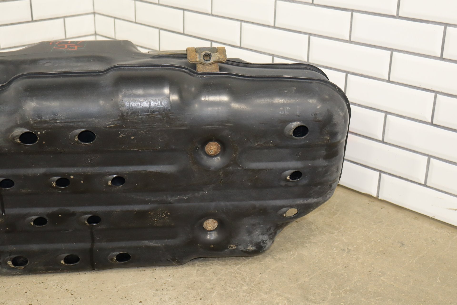 2007-2014 Toyota FJ Cruiser Fuel Tank 770013d551 OEM