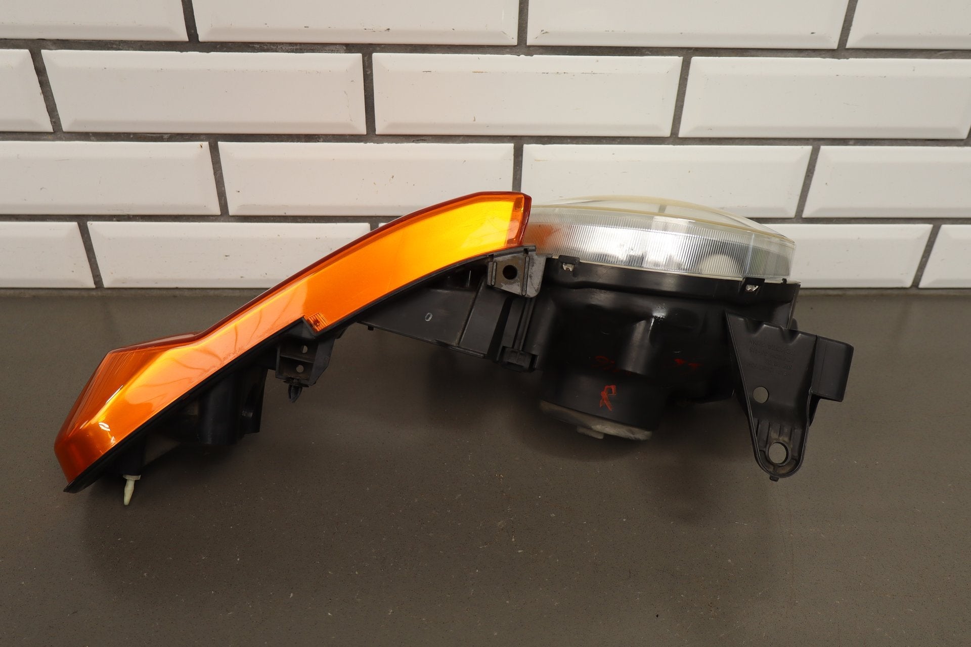2007-2014 Toyota FJ Cruiser Left Driver Headlamp