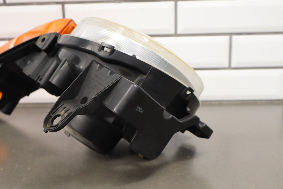 2007-2014 Toyota FJ Cruiser Left Driver Headlamp