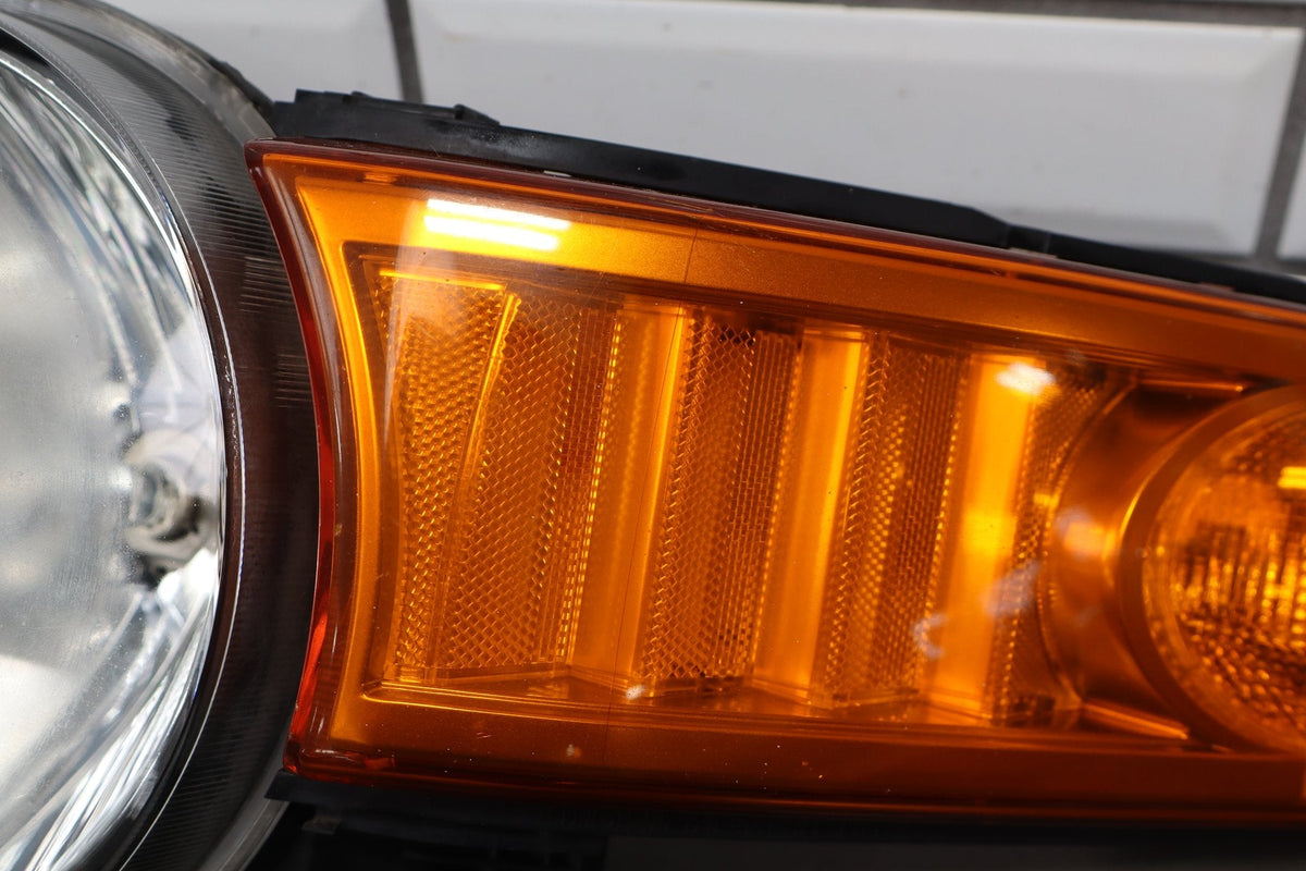 2007-2014 Toyota FJ Cruiser Left Driver Headlamp
