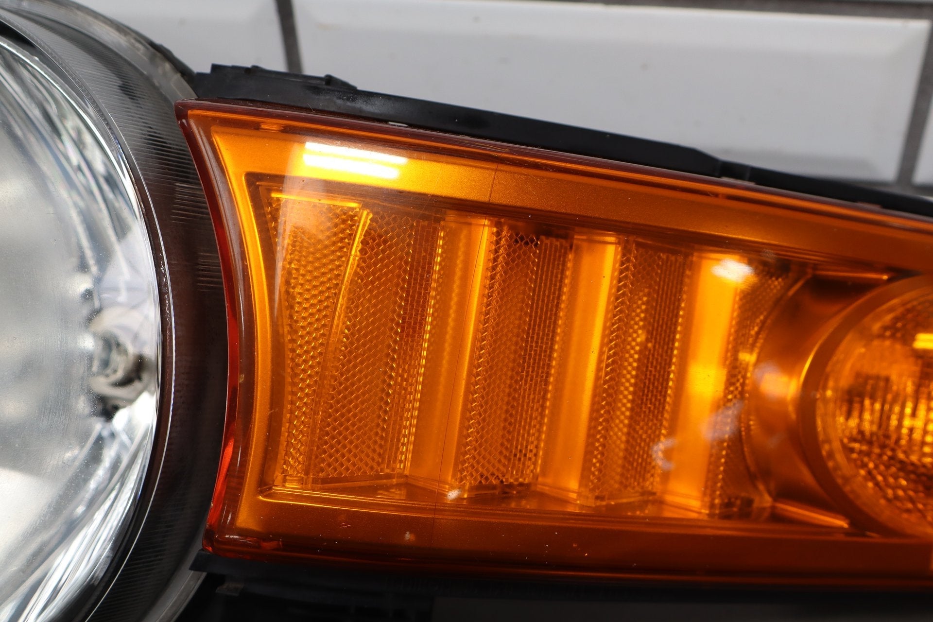2007-2014 Toyota FJ Cruiser Left Driver Headlamp