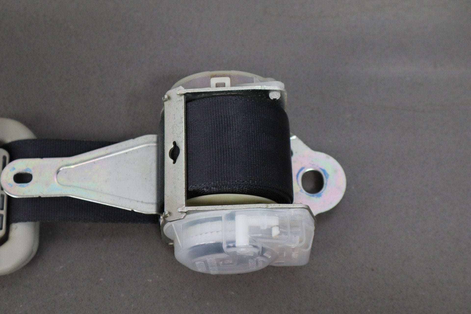 2007-2014 Toyota FJ Cruiser Left Rear Seat Belt Dark Charcoal 11