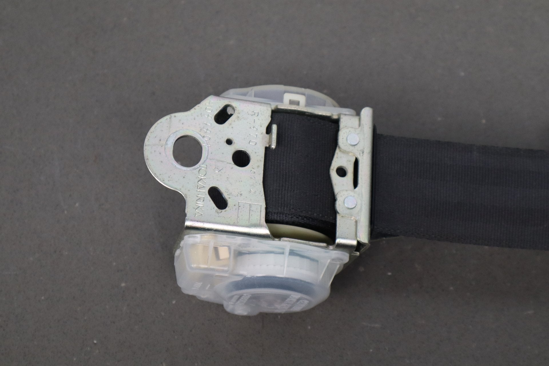 2007-2014 Toyota FJ Cruiser Left Rear Seat Belt Dark Charcoal 11