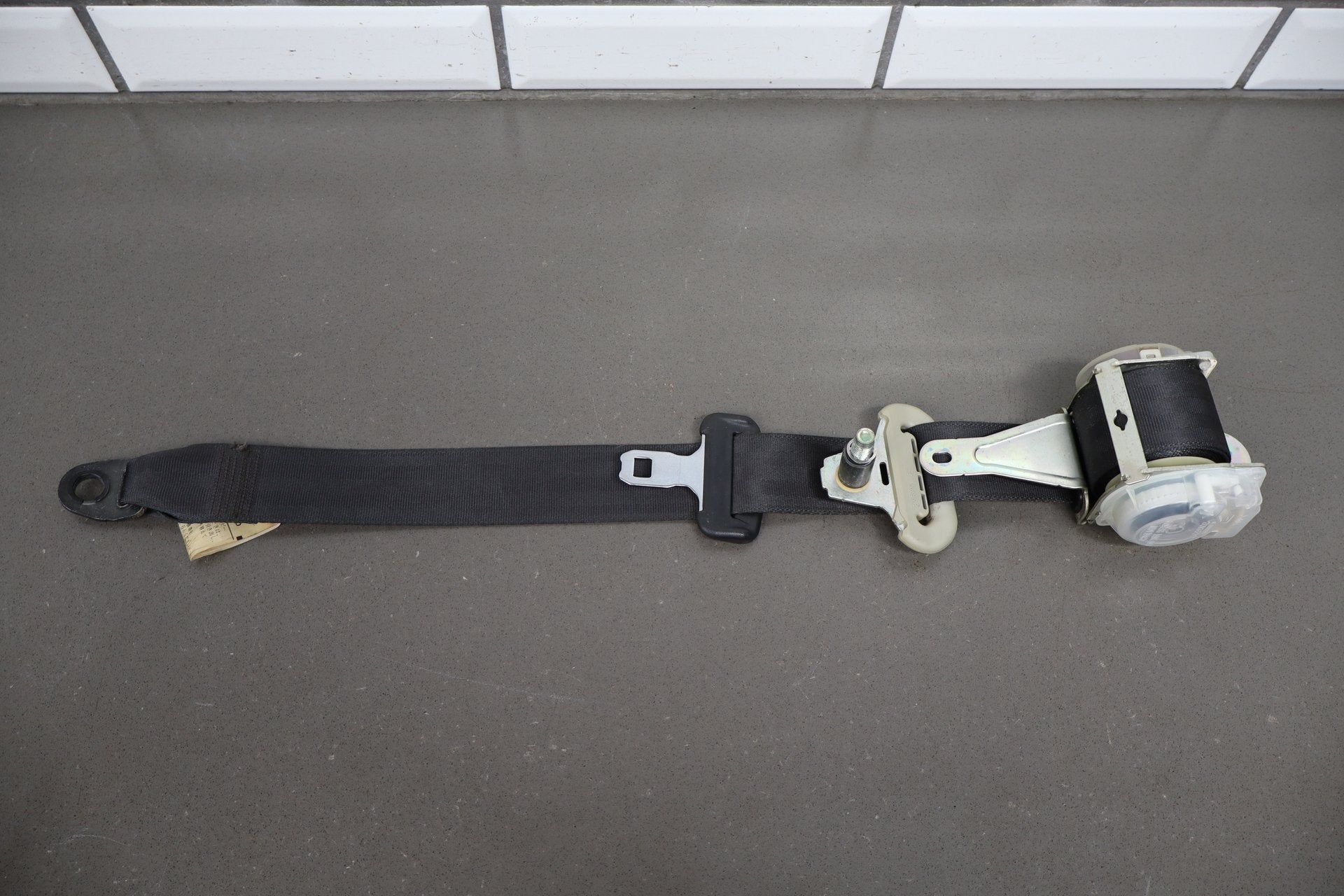 2007-2014 Toyota FJ Cruiser Left Rear Seat Belt Dark Charcoal 11