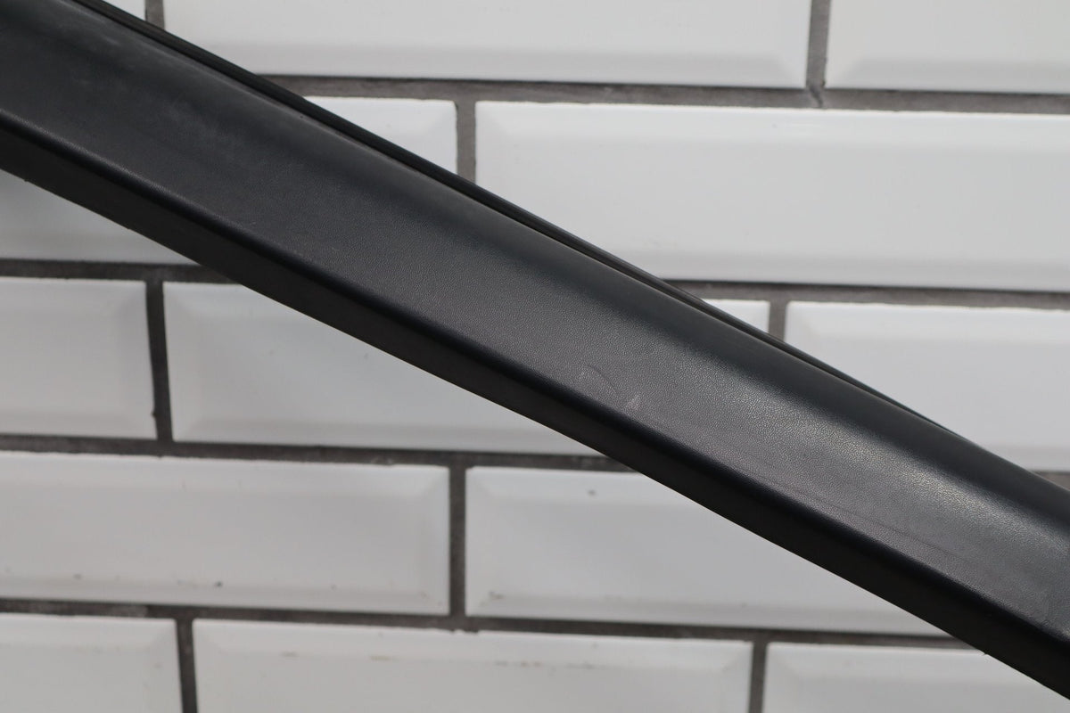2007-2014 Toyota FJ Cruiser Right Fender Molding