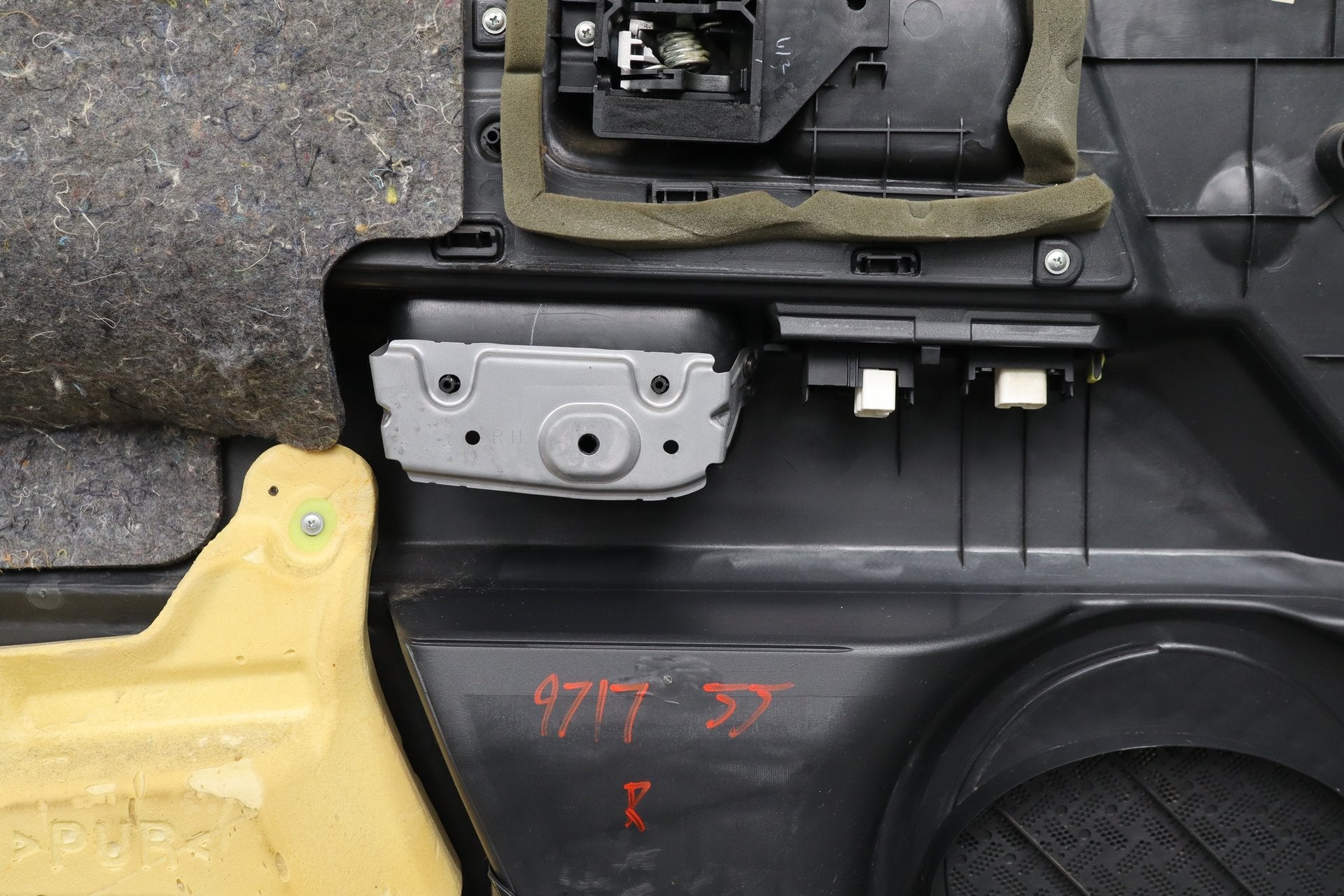 2007-2014 Toyota FJ Cruiser Right Front Interior Trim Panel Dark Charcoal 11
