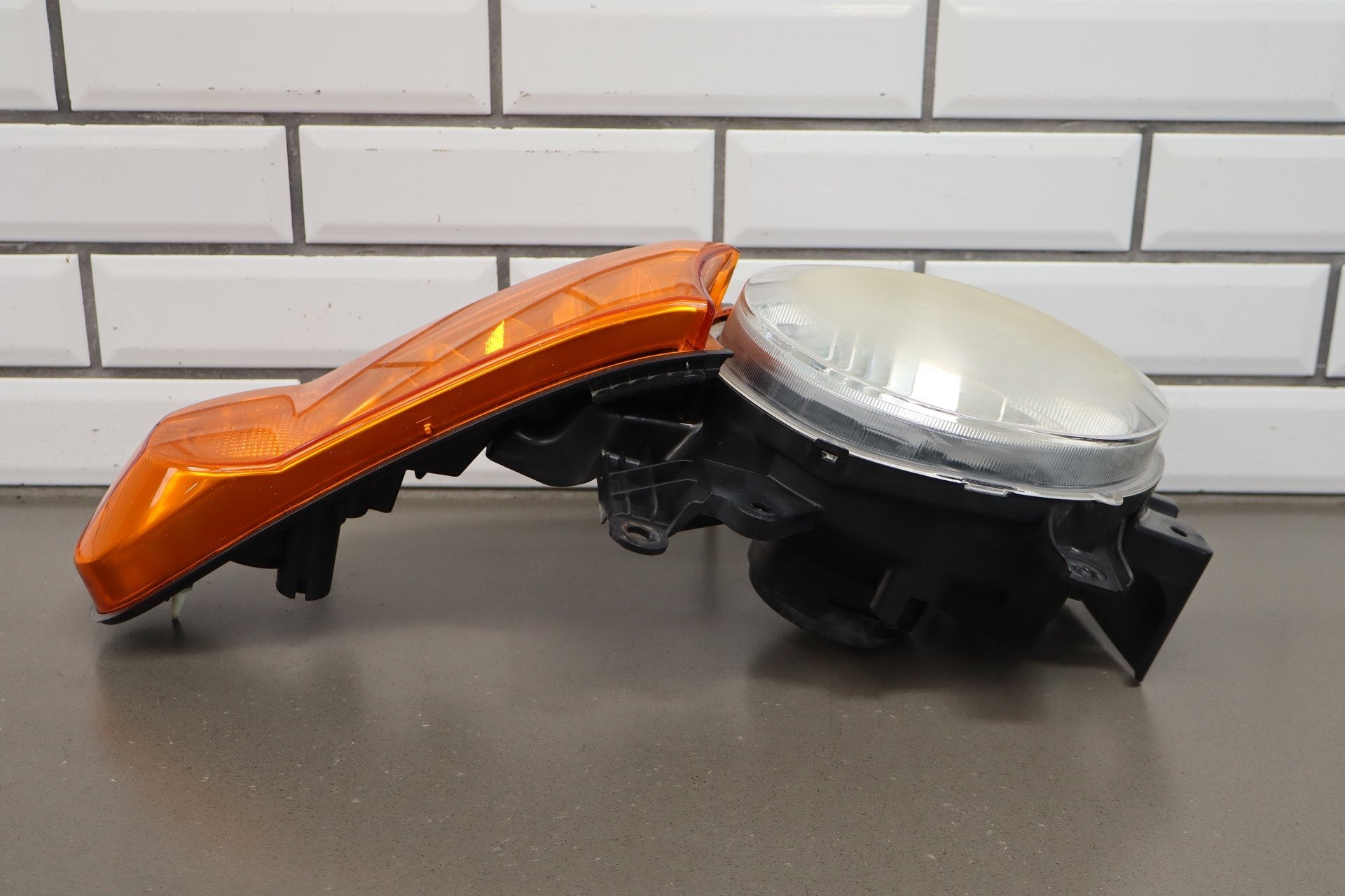 2007-2014 Toyota FJ Cruiser Right Headlamp OEM