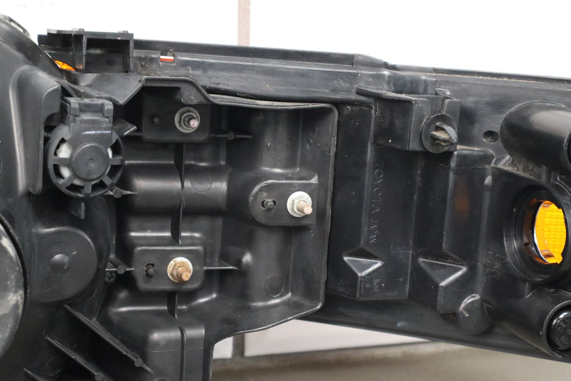 2007-2014 Toyota FJ Cruiser Right Headlamp OEM