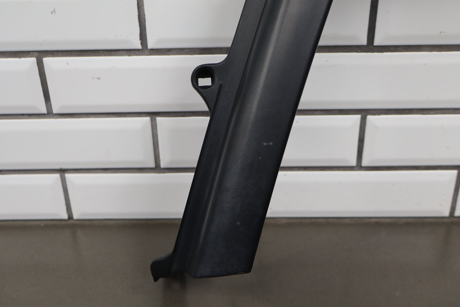 2007-2014 Toyota FJ Cruiser Right Rear Wheel Arch Moulding 7560535103