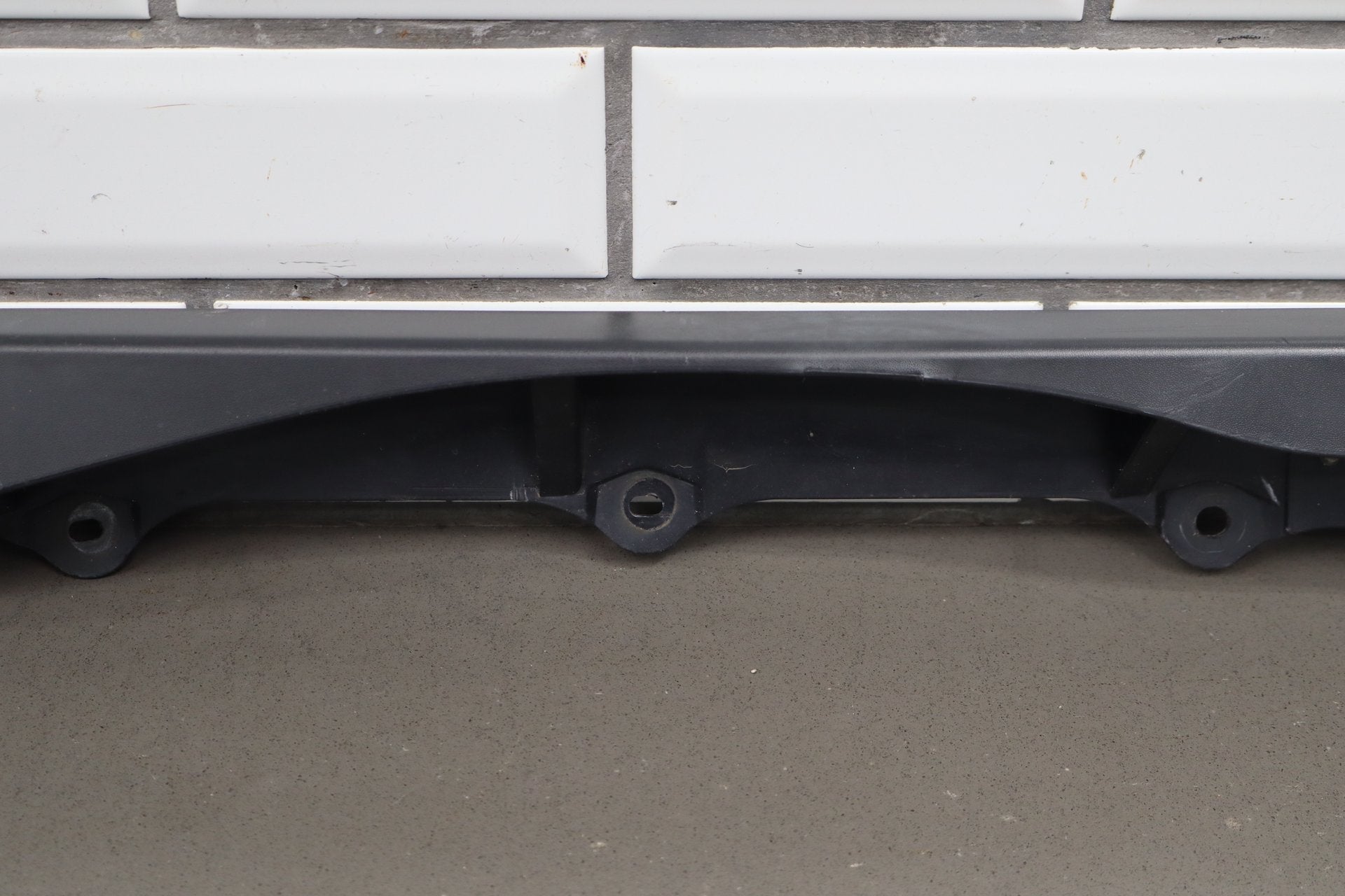 2007-2014 Toyota FJ Cruiser Right Rear Wheel Arch Moulding 7560535103