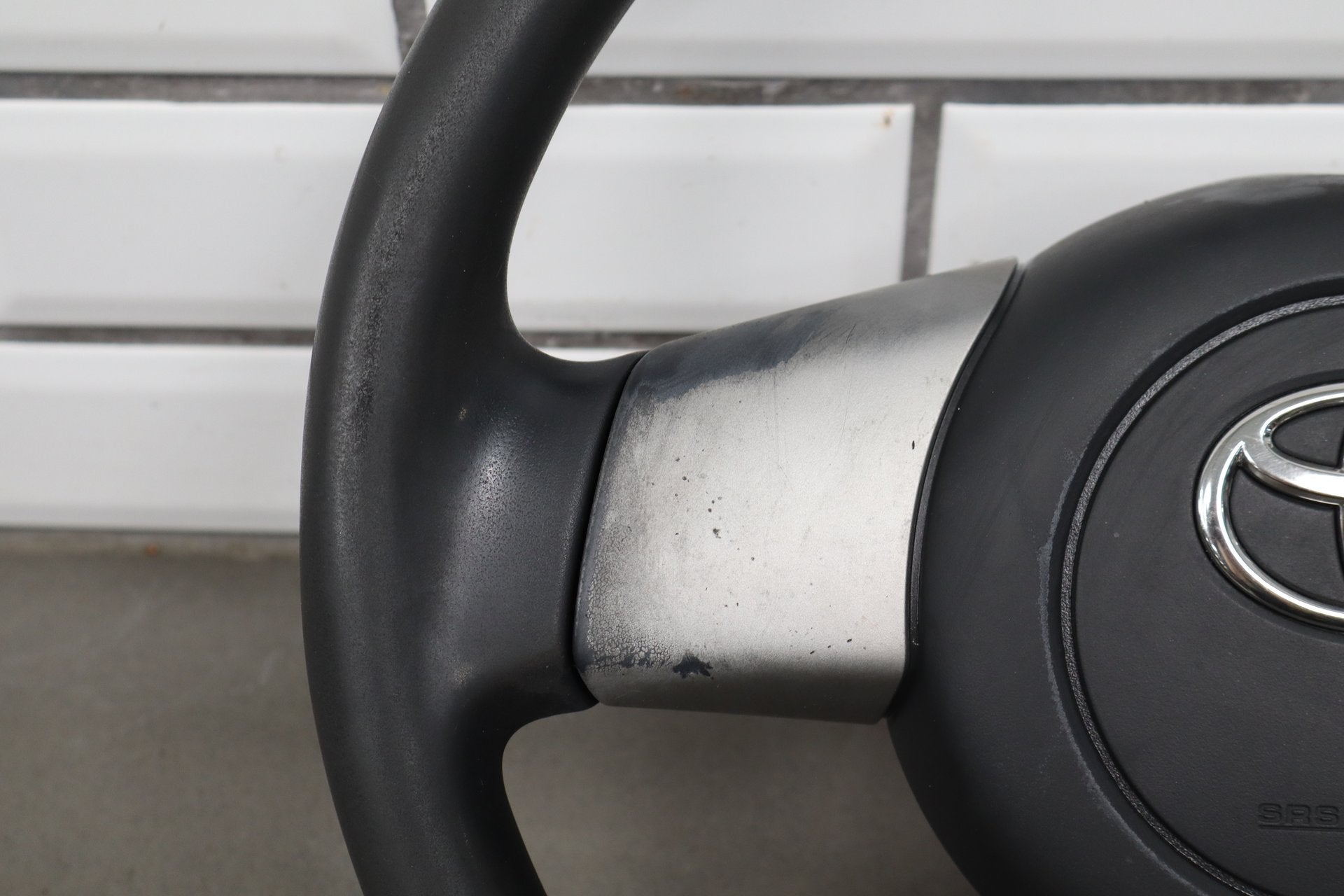 2007-2014 Toyota FJ Cruiser Steering Wheel OEM | Worn