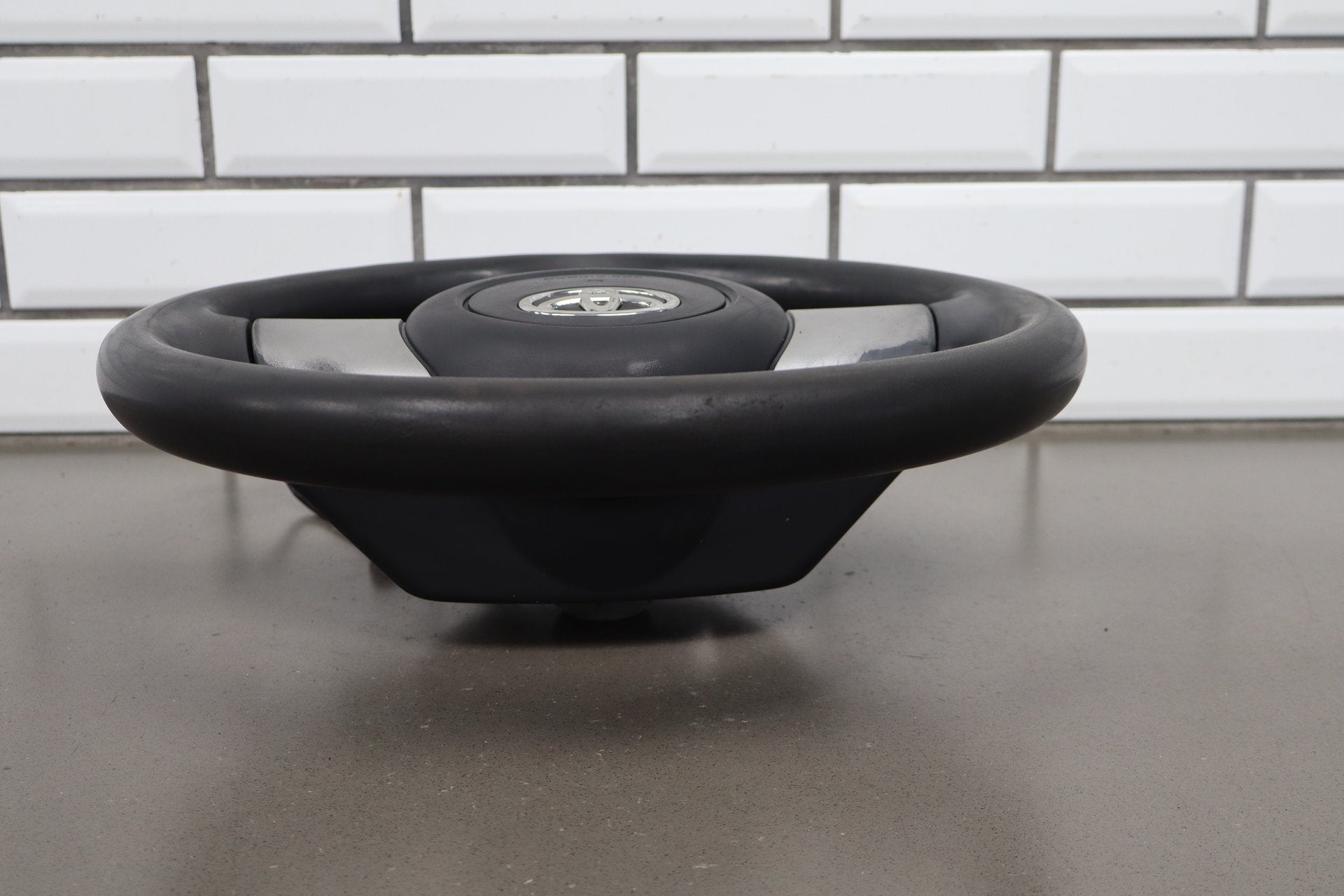 2007-2014 Toyota FJ Cruiser Steering Wheel OEM | Worn
