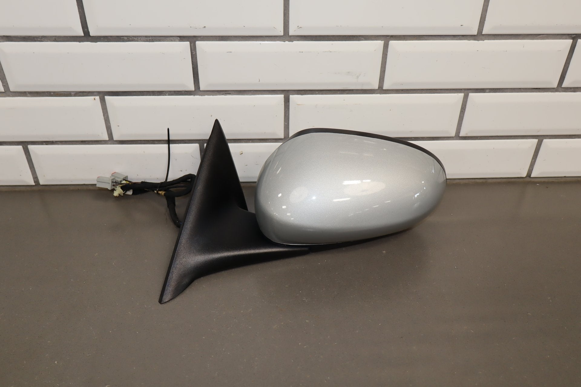 2007-2015 Jaguar XKR Left Door Mirror Liquid Silver MEE