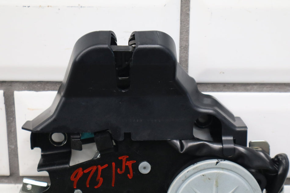 2007-2017 Lexus LS460 XF40 Trunk Lid Latch Closer Actuator 163800-0370 Tested
