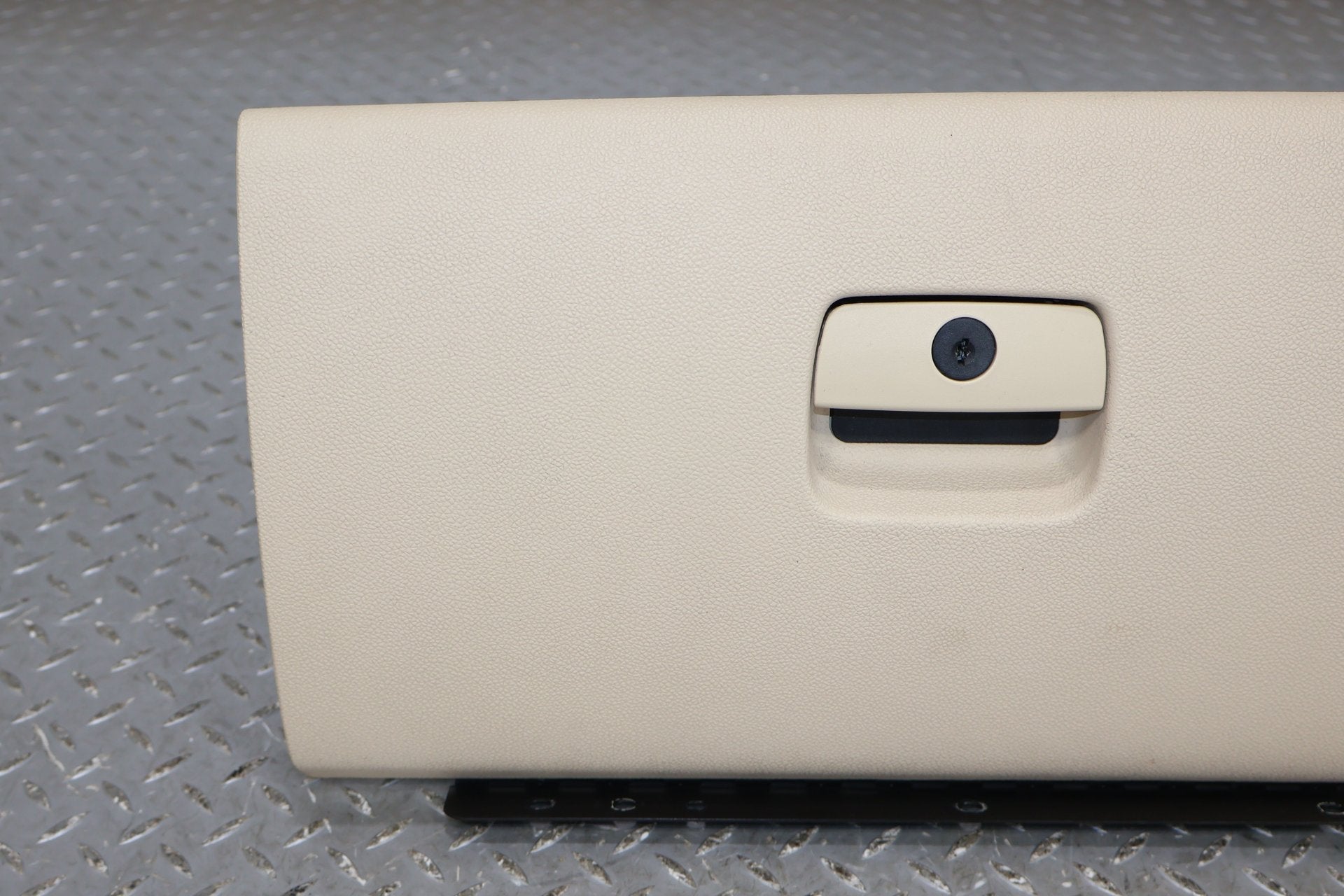 2007 Cadillac Escalade- Glove Box