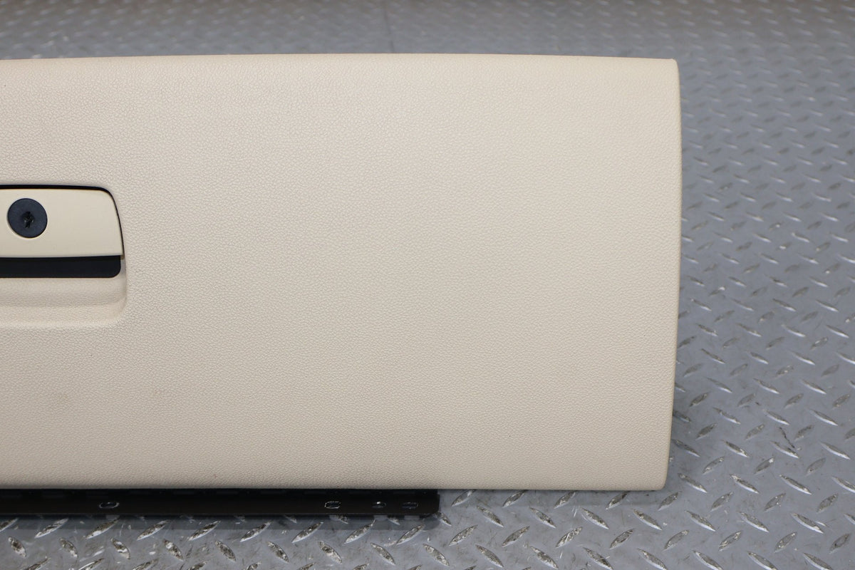 2007 Cadillac Escalade- Glove Box